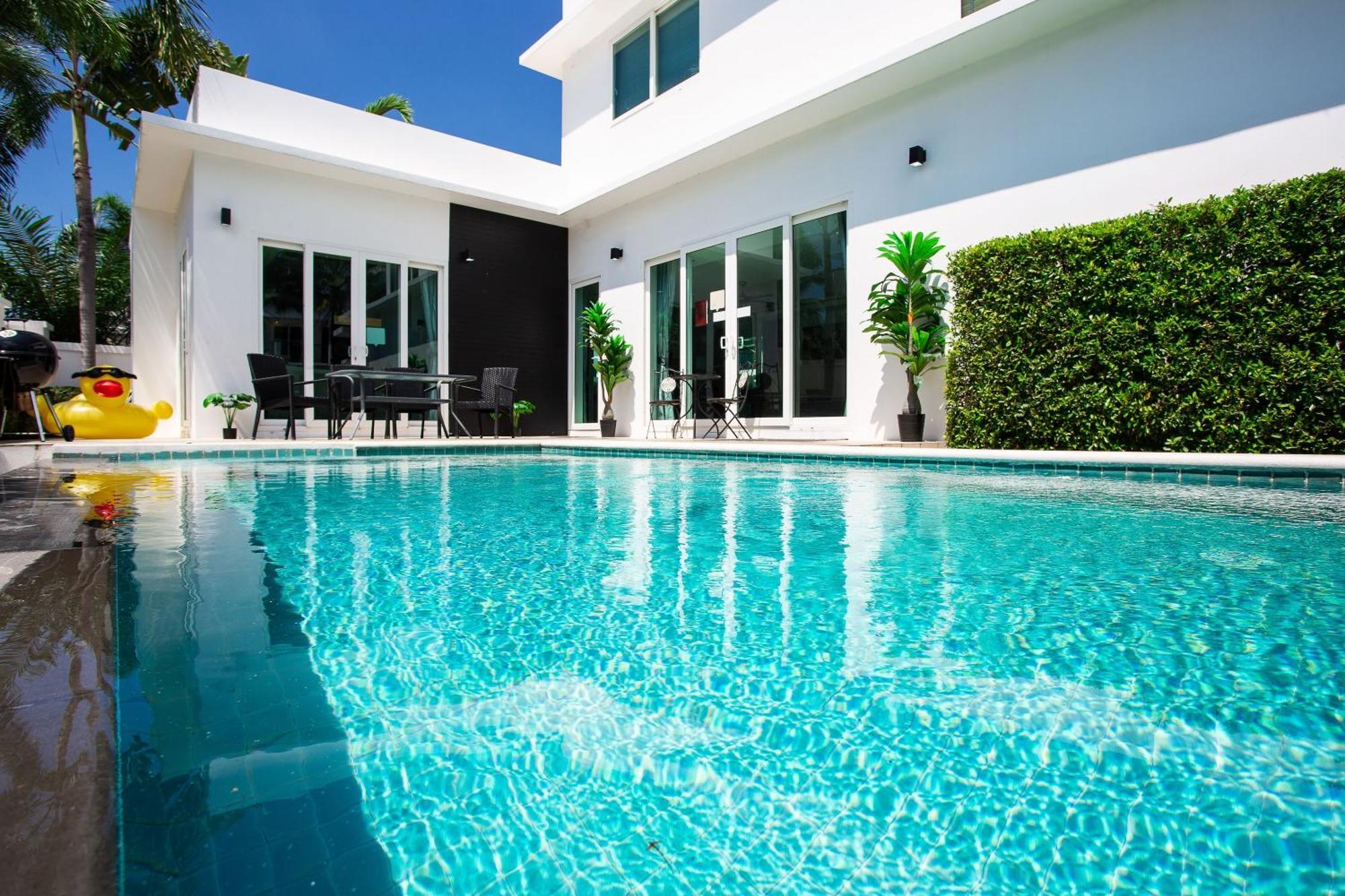 Villas In Pattaya Jomtien Beach Exterior photo